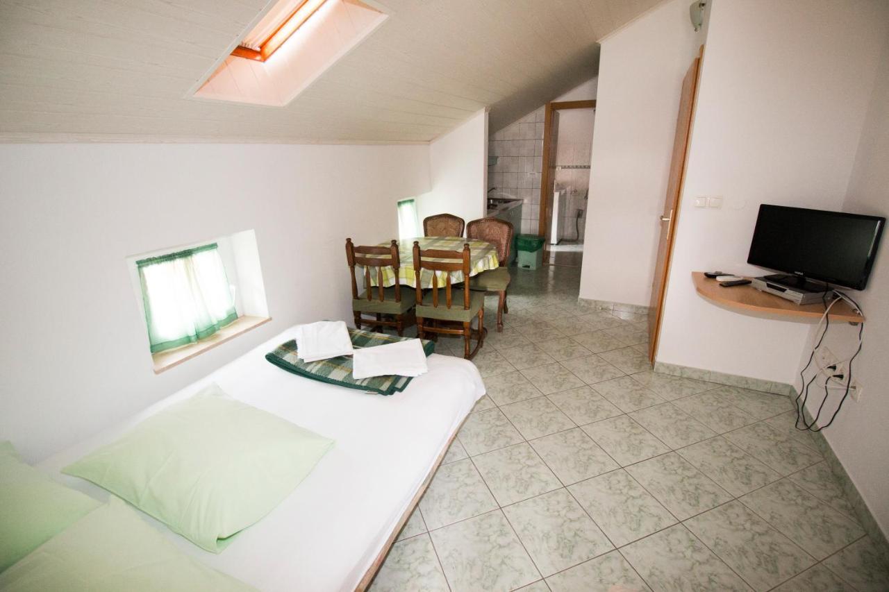 Omis - Michy Apartments Экстерьер фото